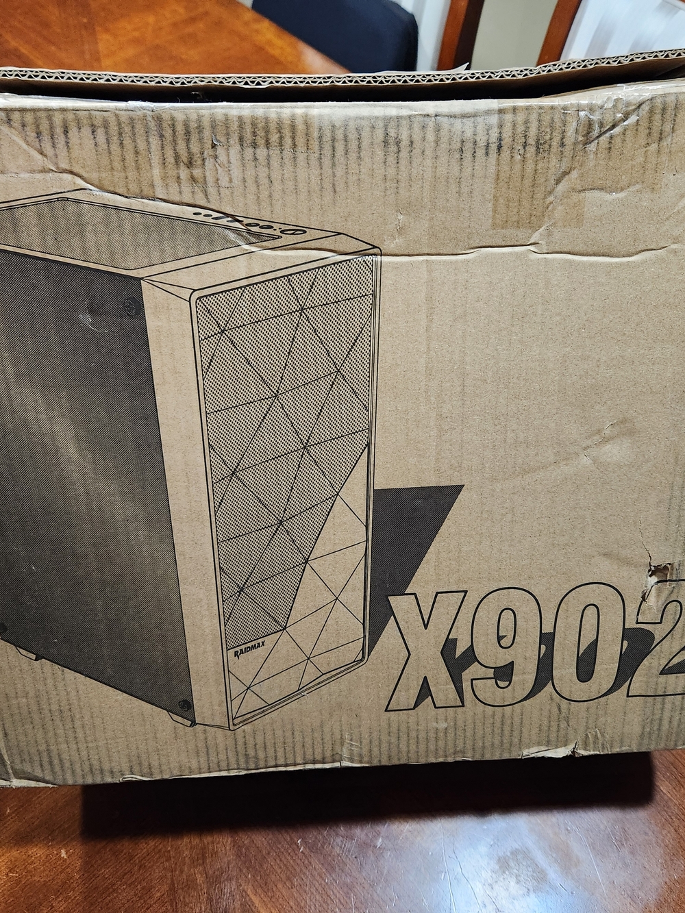 New Raidmax X902 PC Case Box with Geometric Front Panel Illustration